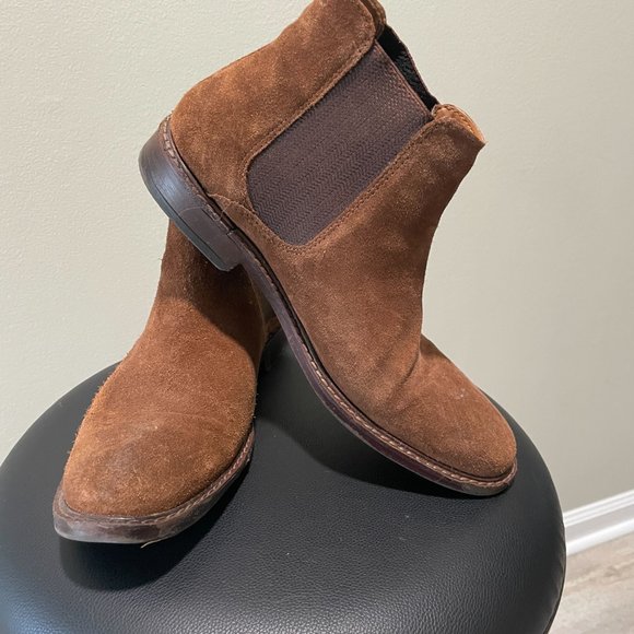 Aiden & Mason Chelsea Boot, Size 9 - Picture 2 of 3